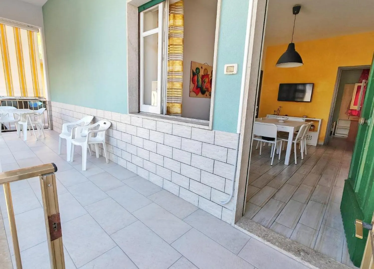 Travelliving •Casa Margarita•, Beachfront Marina di Ragusa Daire